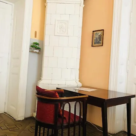 Lvivskiy Zatyshok Two Bedrooms Isolated With Balcony * إلفيف