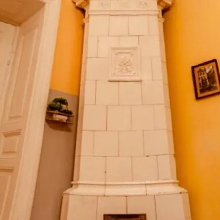 Апартаменти Lvivskiy Zatyshok Two Bedrooms Isolated With Balcony