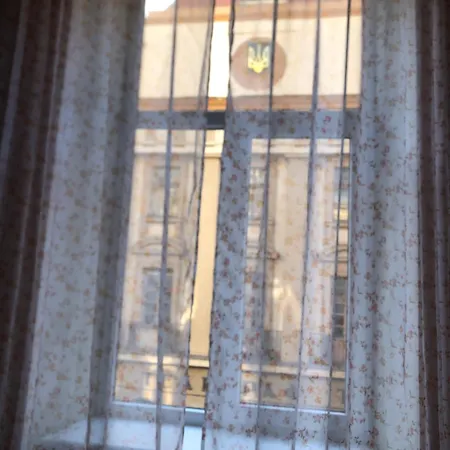 Lvivskiy Zatyshok Two Bedrooms Isolated With Balcony شقة إلفيف