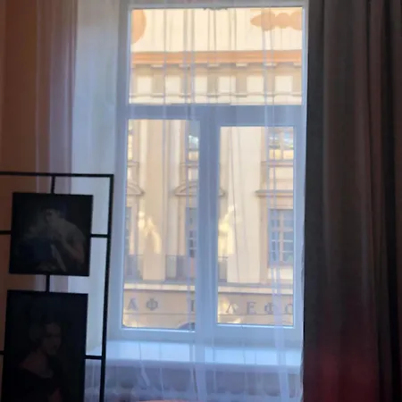 アパート Lvivskiy Zatyshok Two Bedrooms Isolated With Balcony リヴィウ
