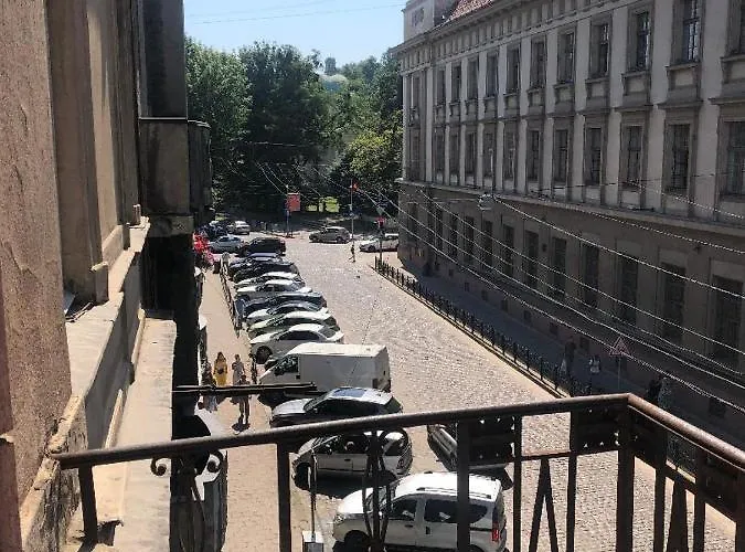 Lvivskiy Zatyshok Two Bedrooms Isolated With Balcony