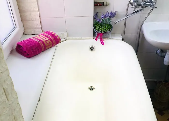 Lvivskiy Zatyshok Two Bedrooms Isolated With Balcony * 리비프