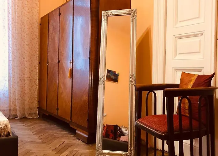 Apartament Lvivskiy Zatyshok Two Bedrooms Isolated With Balcony