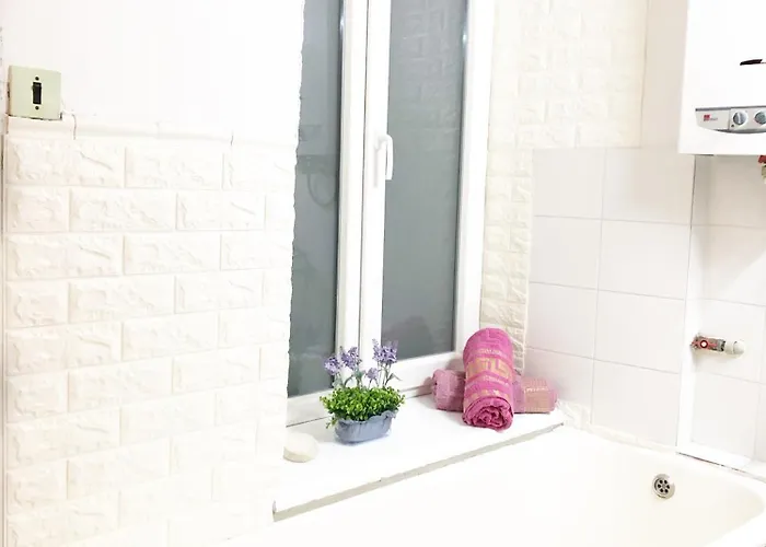 Lvivskiy Zatyshok Two Bedrooms Isolated With Balcony Appartement Lviv