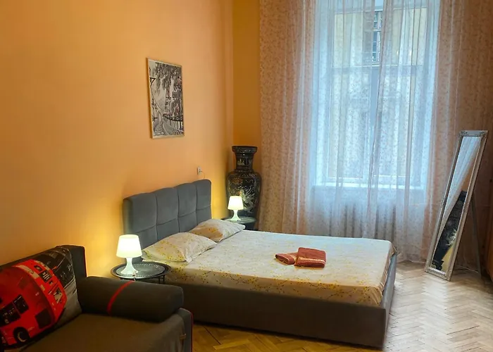 Lvivskiy Zatyshok Two Bedrooms Isolated With Balcony Lwów