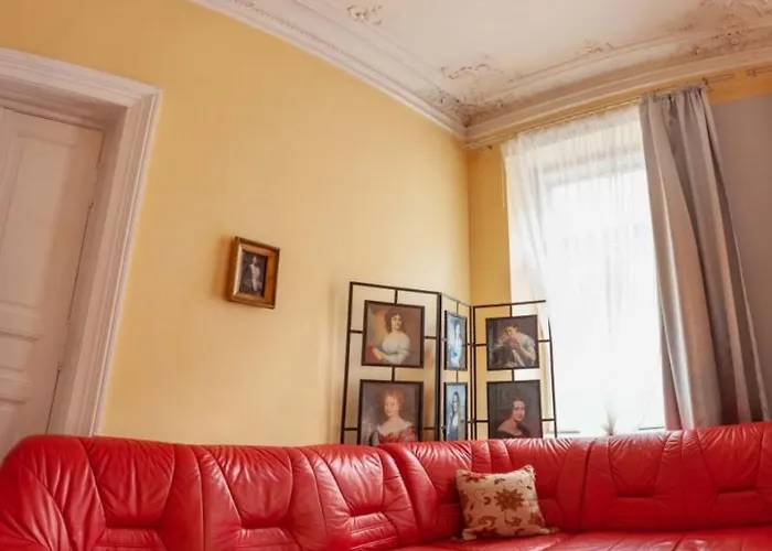 Lvivskiy Zatyshok Two Bedrooms Isolated With Balcony * 리비프