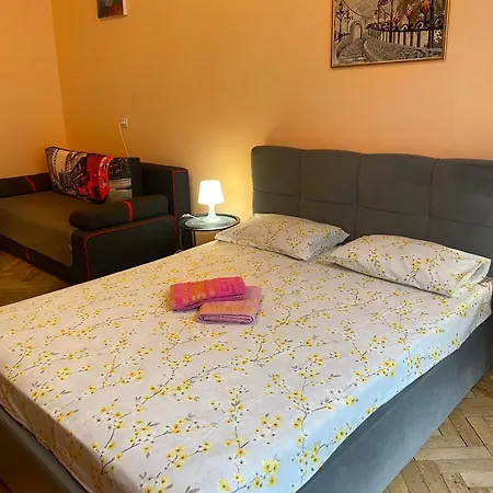 Lvivskiy Zatyshok Two Bedrooms Isolated With Balcony